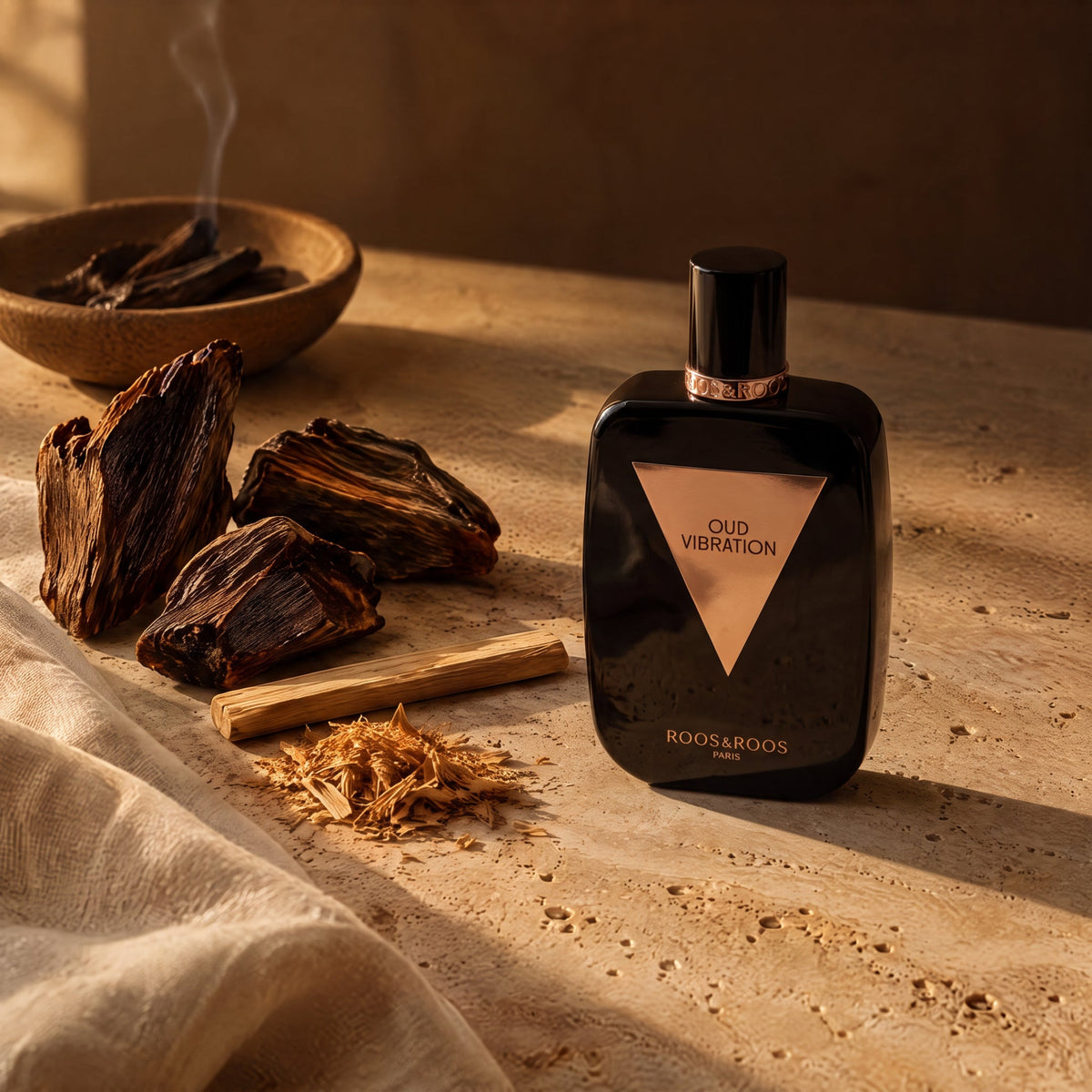 Roos & Roos Oud Vibration, mise en scène oud et bois précieux