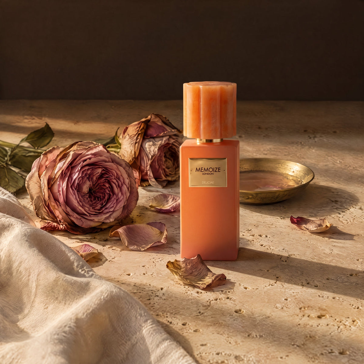 Memoize London Deliciae, mise en scène rose