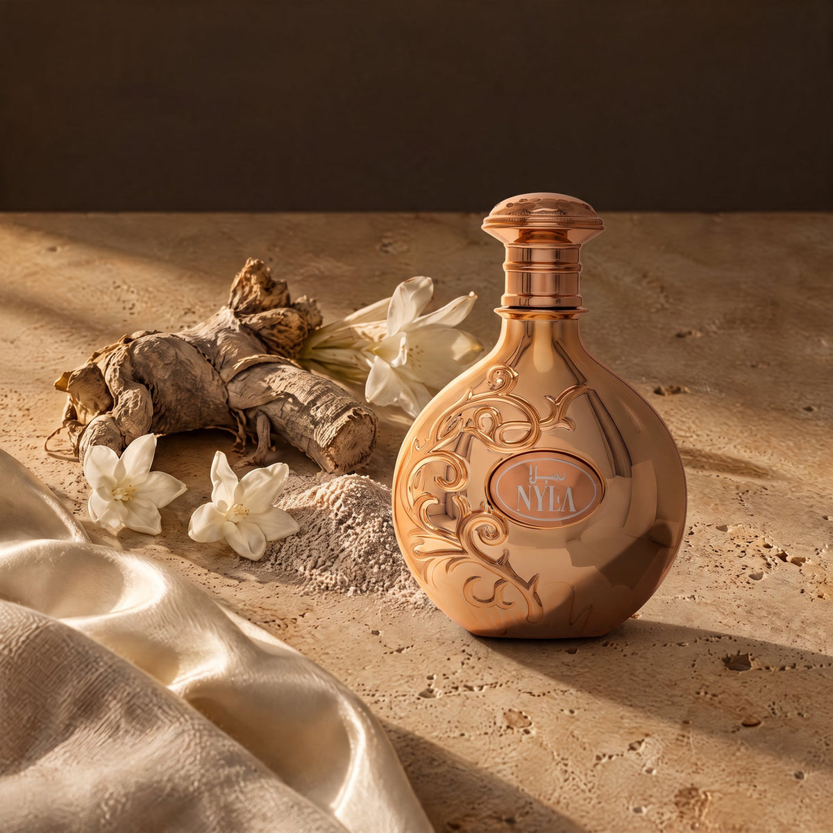 Arabiyat Prestige Nyla, mise en scène iris et fleurs blanches
