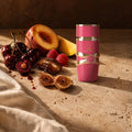 Lattafa Yara Candy, mise en scène fruits rouges et fruits mûrs