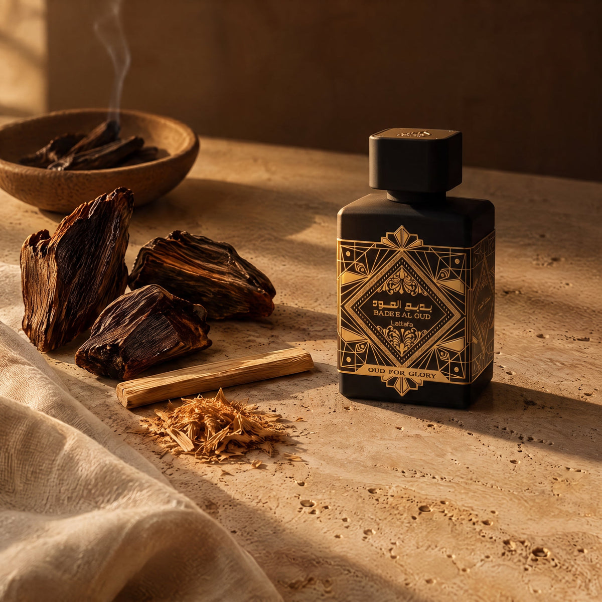 Lattafa Badee Al Oud For Glory, mise en scène oud et bois précieux
