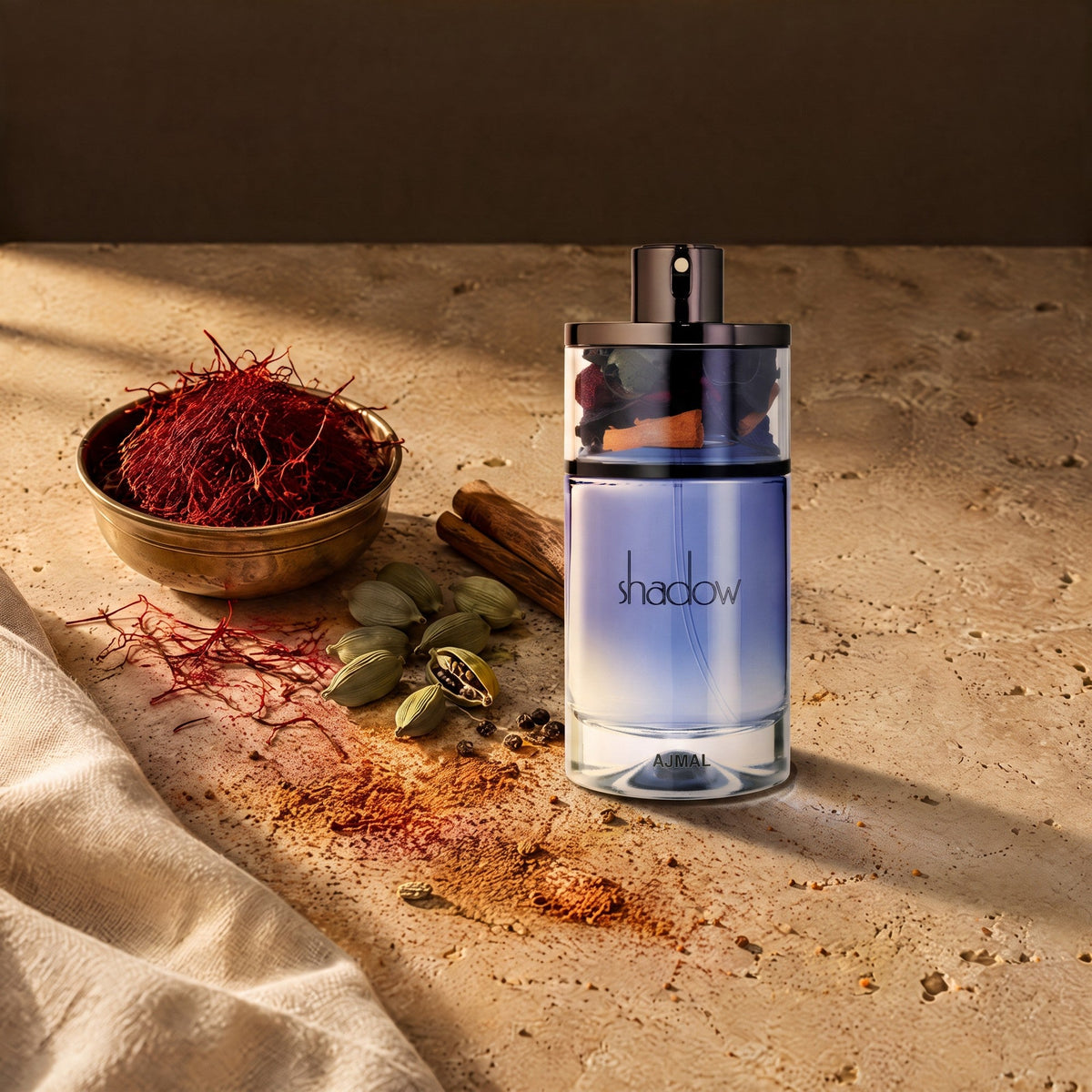Ajmal Shadow — Eau de Parfum 75 ml — scène olfactive
